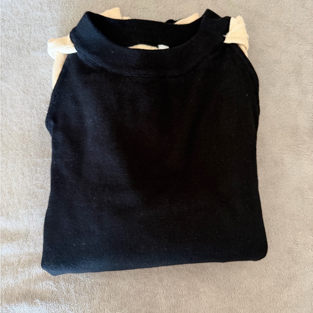 🆕Avantlook Black and cream Cold Shoulder Top new - Picture 8 of 13